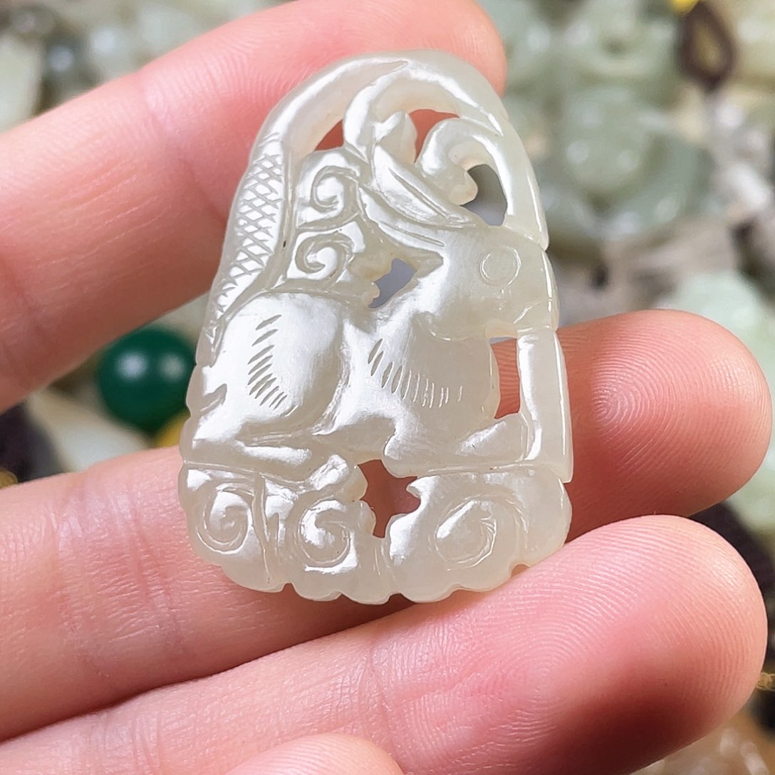 和田玉（糖玉）挂件未镶嵌