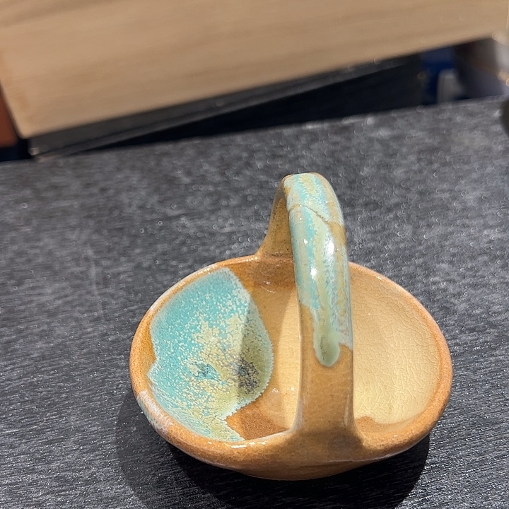 美***丽瓷陶流纹烧小提篮一个超可爱