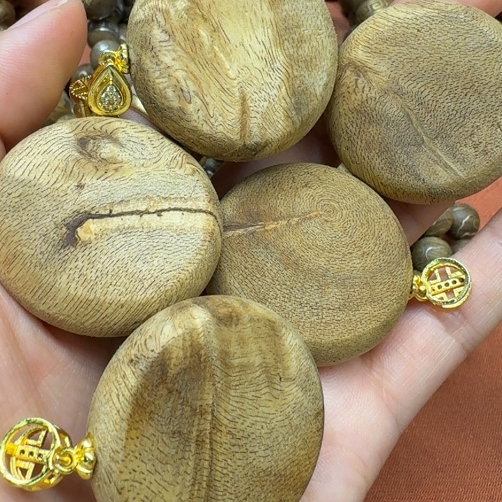 大叶紫檀（黑酸枝木类）