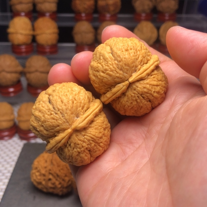 文玩核桃把件22脑纹元宝