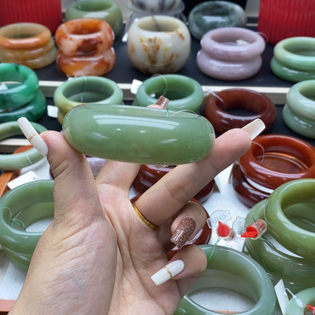 石英质玉未镶嵌手链