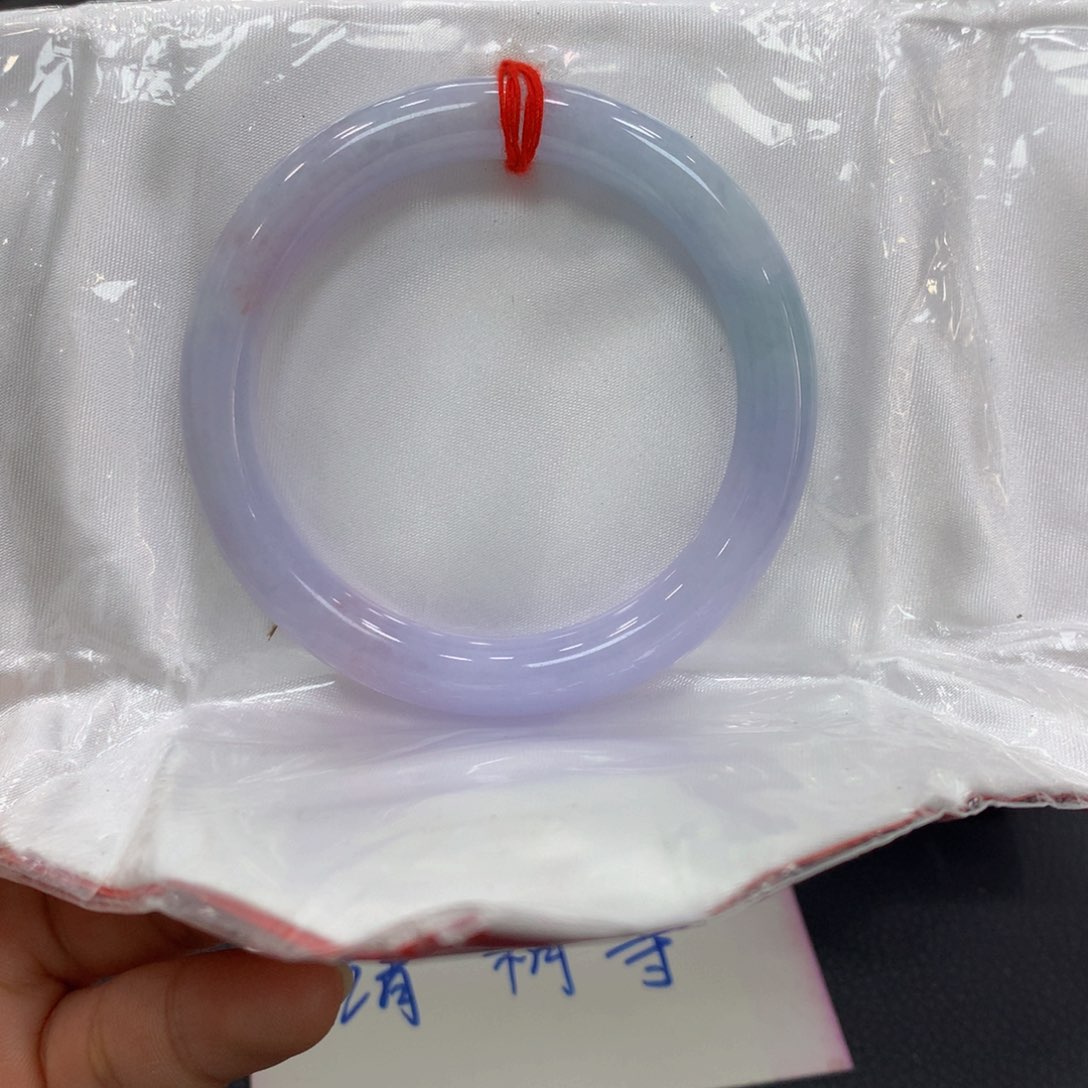 翡翠手镯未镶嵌?****、翡翠