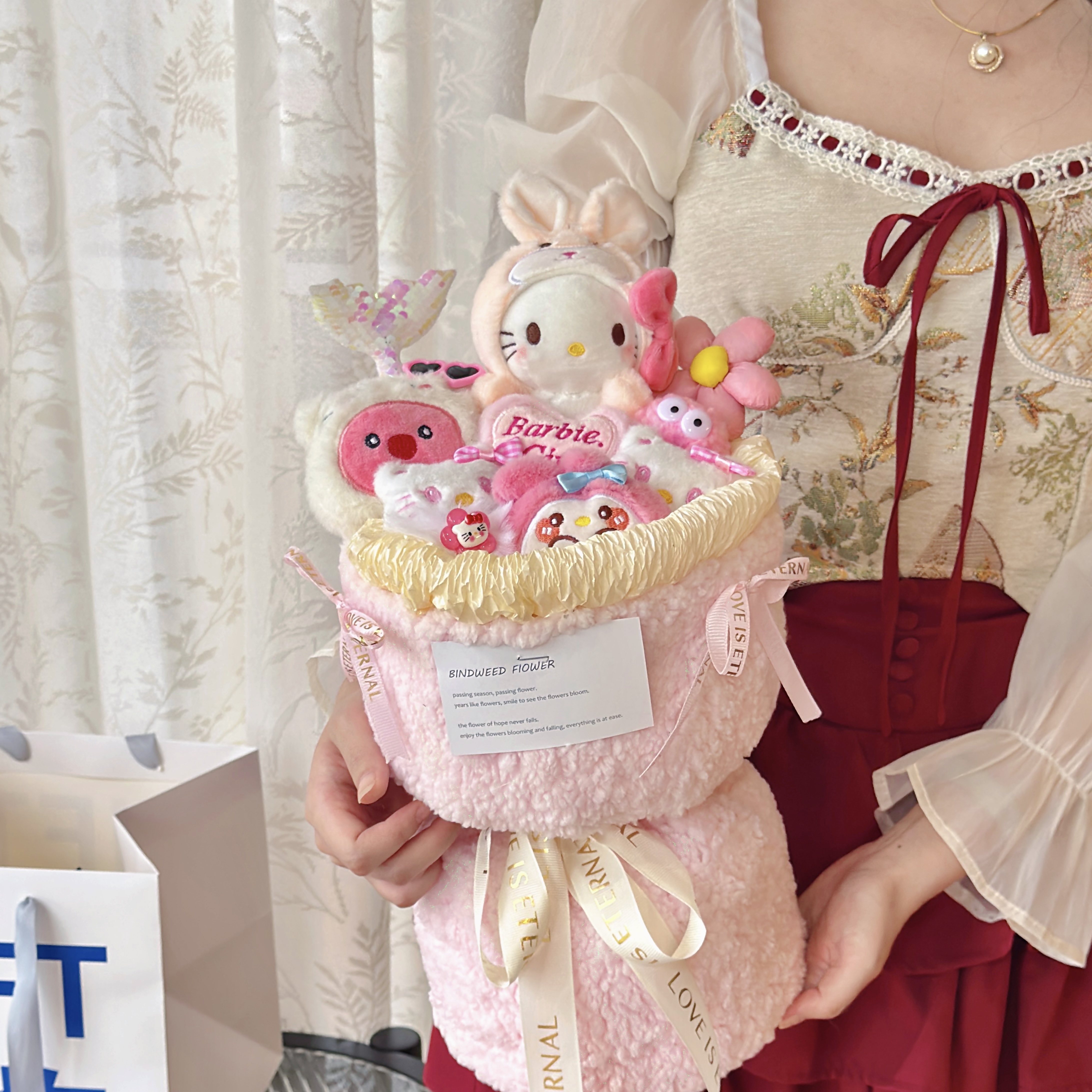 helloKitty玩偶送女生kt猫生日礼物闺蜜卡通hellokitty花束