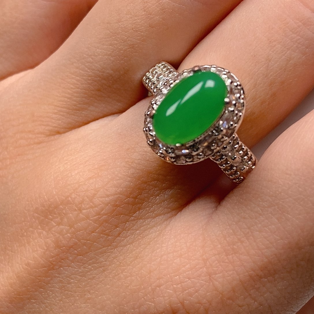 翡翠戒指未镶嵌绿蛋面