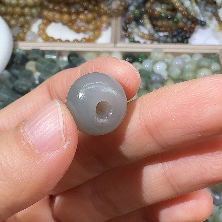 一***零和田玉未镶嵌手链