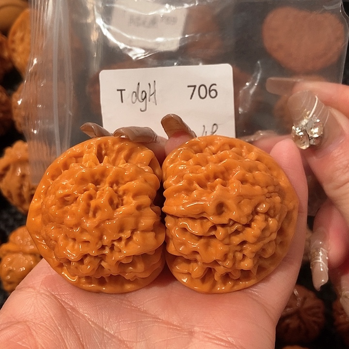 文玩核桃吊坠官帽48