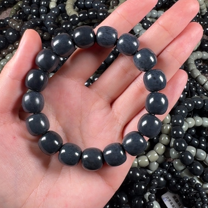 和田玉手链未镶嵌3****6