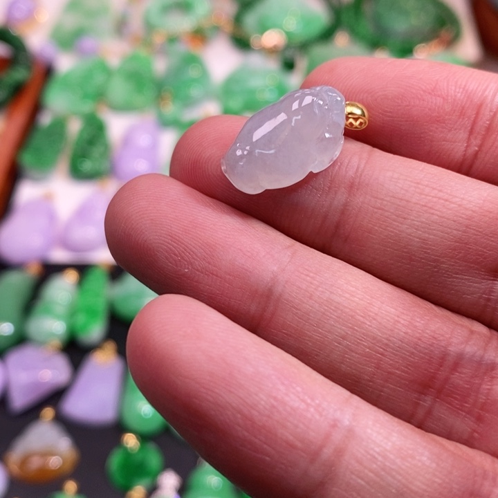 颈饰未镶嵌翡翠吊坠