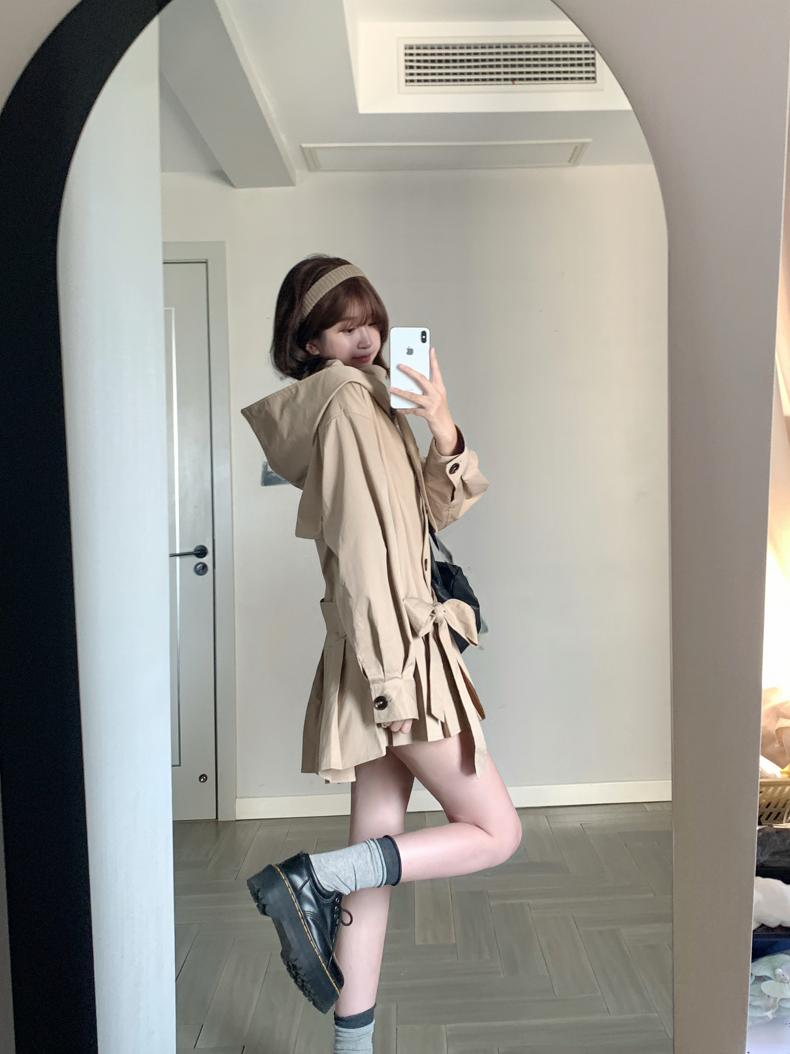 CallmeEar//【百褶风衣裙]法式气质立 领高级感长袖连衣裙女早秋
