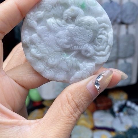 翡翠颈饰未镶嵌翡翠