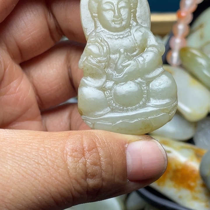 和田玉未镶嵌珠宝半成品