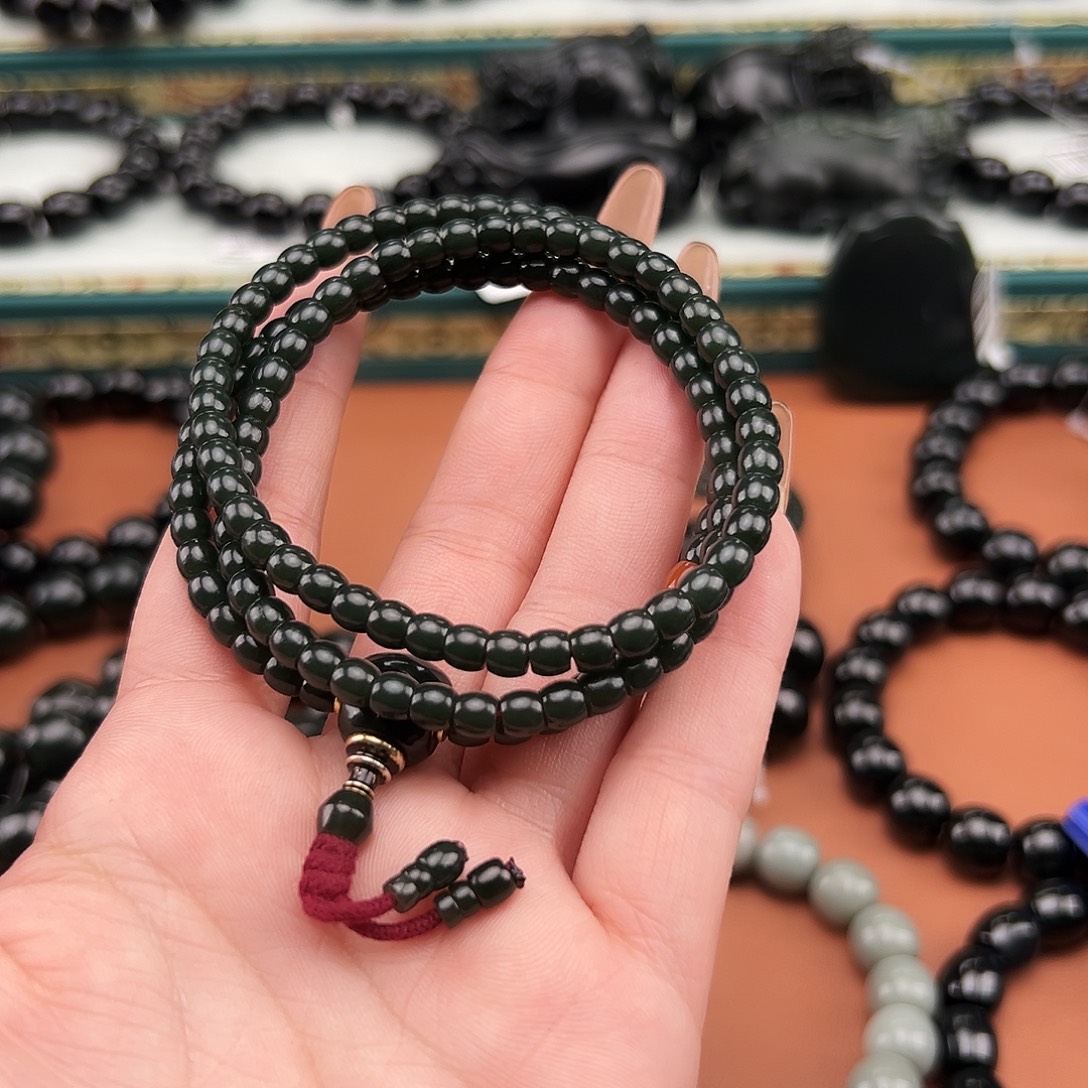 s***o和田玉未镶嵌手串