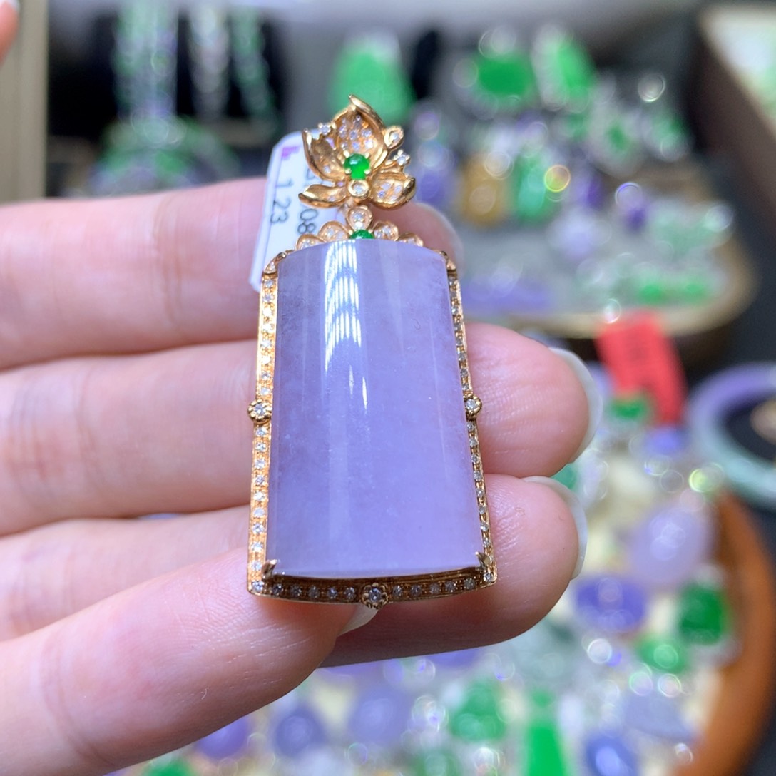 【闪购商品】翡翠颈饰18K金镶嵌翡翠吊坠项链