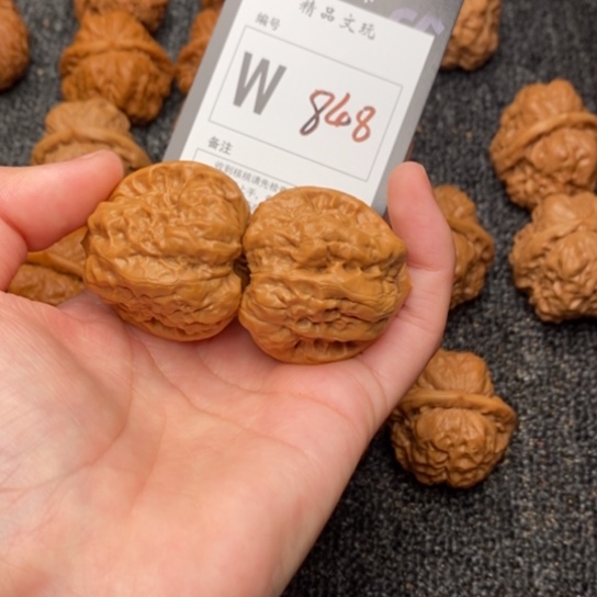 吊坠桃核大*萝我是第一百38