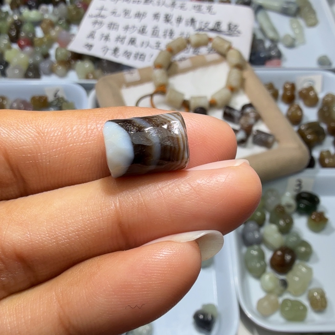和田玉未镶嵌珠宝奇石
