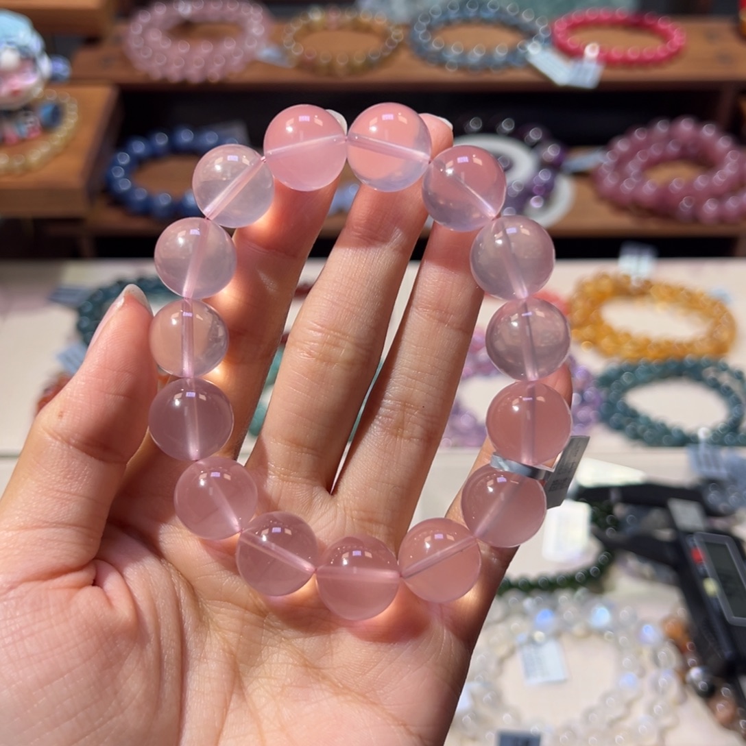 水晶手串未镶嵌大漏价福利粉水晶