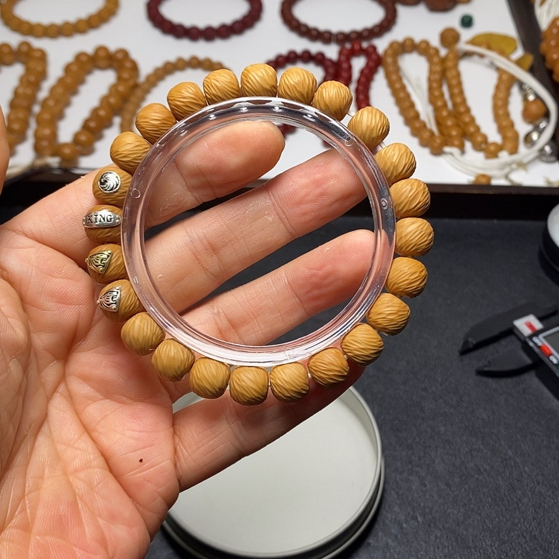 吊坠猴头核桃全品9-10四标高配云锦38号