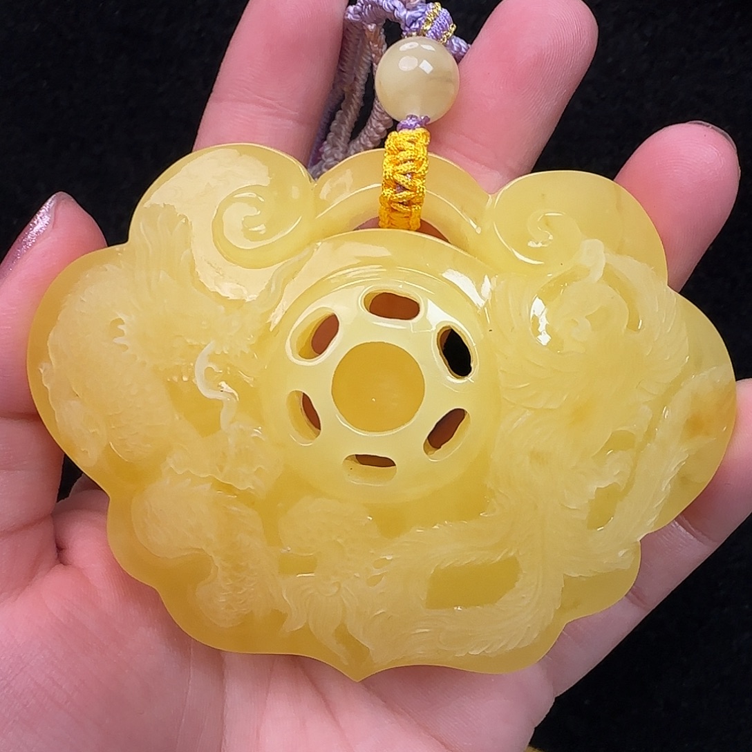 蜜蜡未镶嵌珠宝奇石