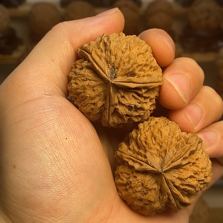 文玩核桃吊坠三棱8