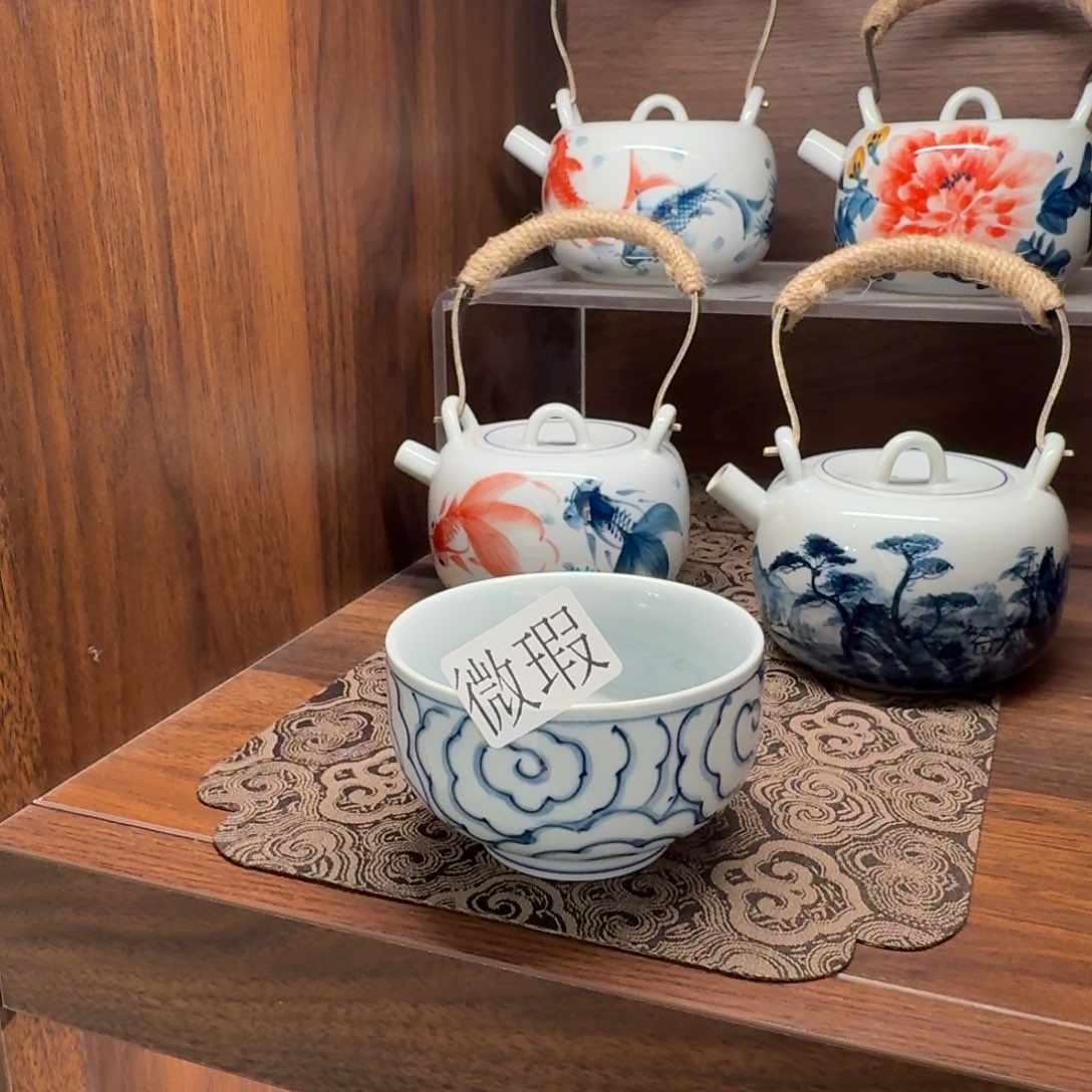 釉下手绘茶具微瑕