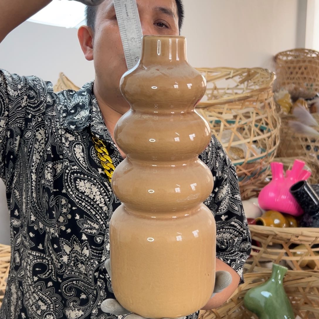 摆件23 号高中低温陶瓷瓶（部分微瑕）