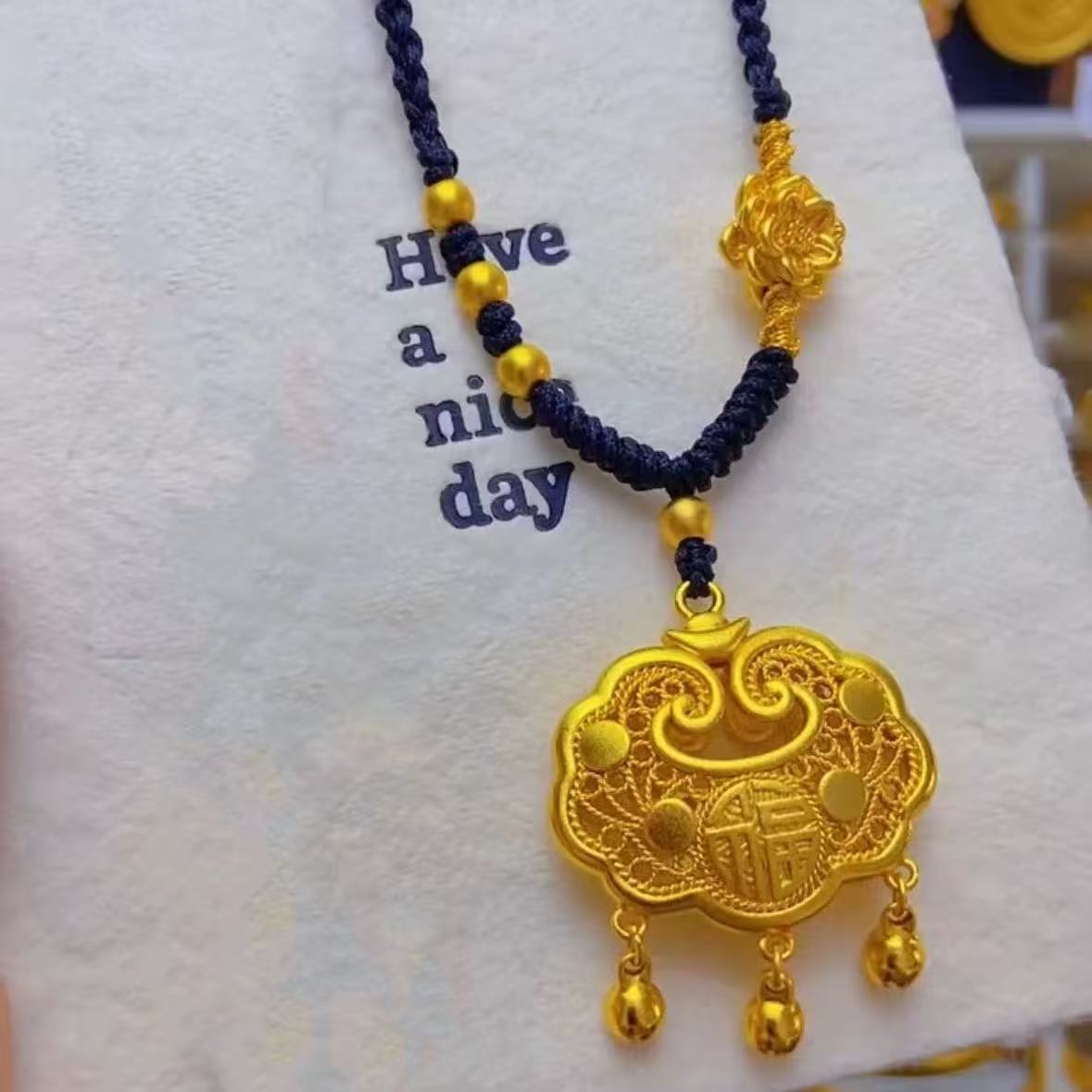 非金属布艺项链  镀k金金店同款莲花平安锁黑绳项链时尚百搭精致