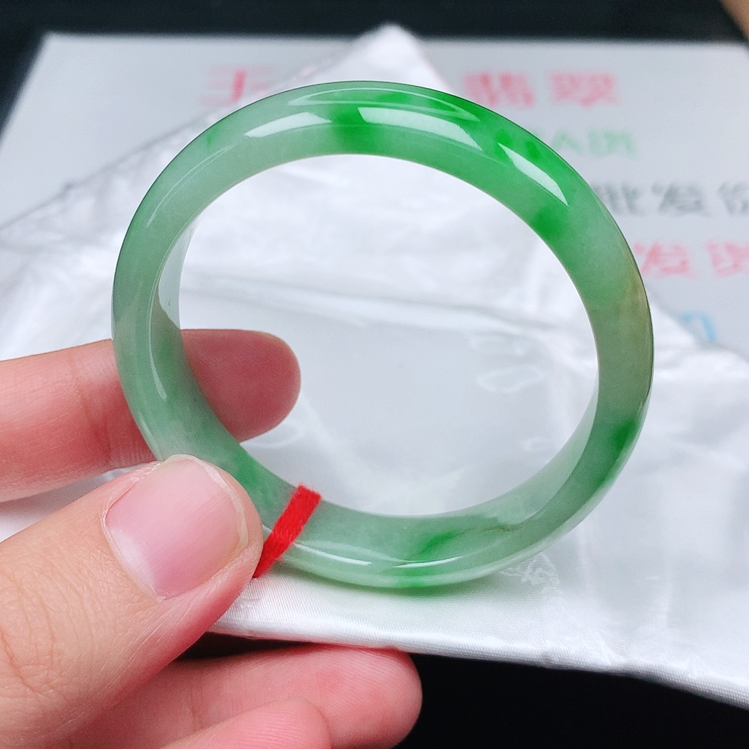 未镶嵌手镯翡翠天然翡翠手镯