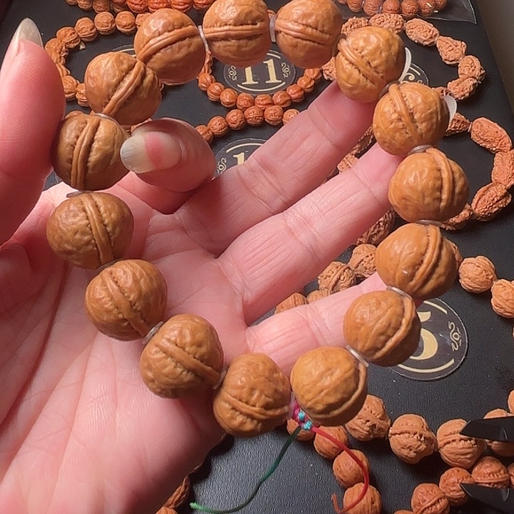 文玩核桃手串野生
