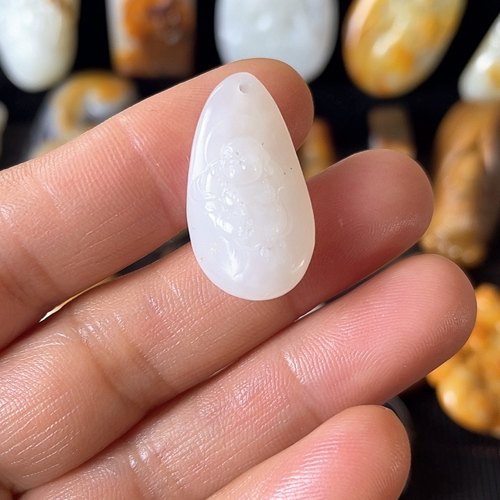 和田玉颈饰未镶嵌