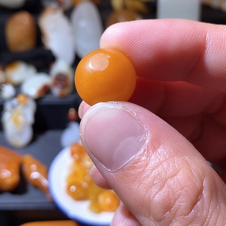 睢***司和田玉未镶嵌颈饰