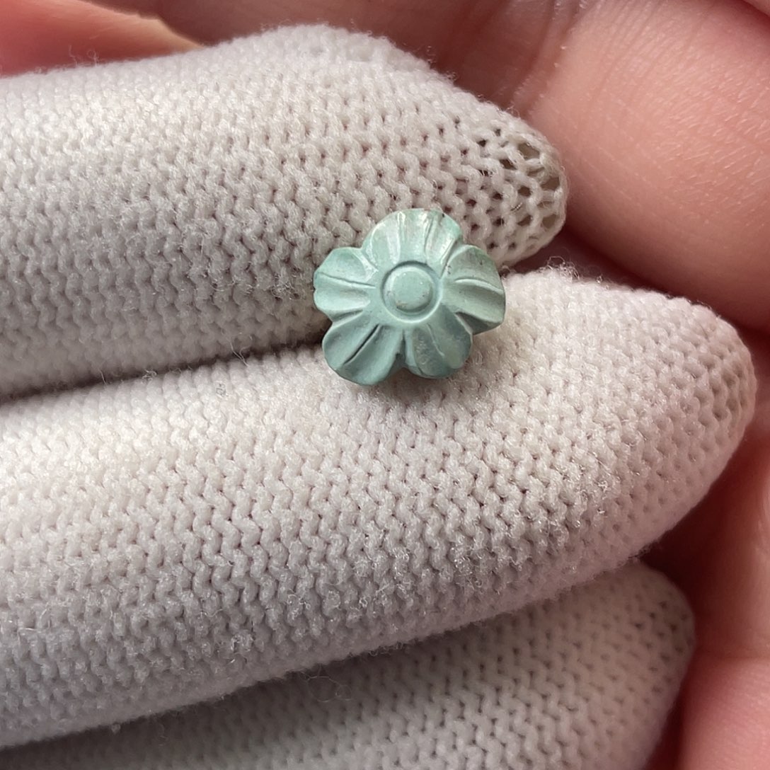 绿松石未镶嵌挂件