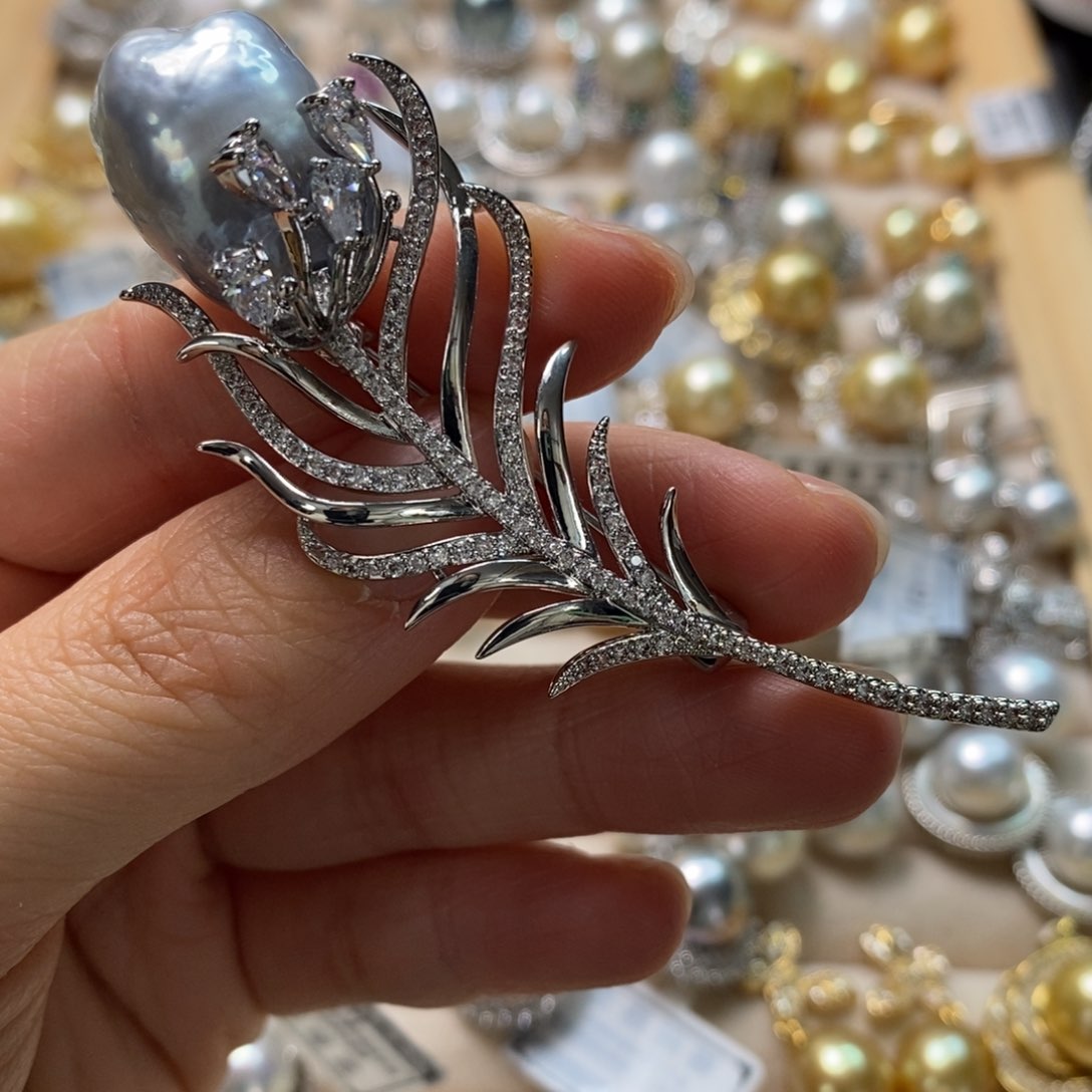 海水珍珠胸饰合金