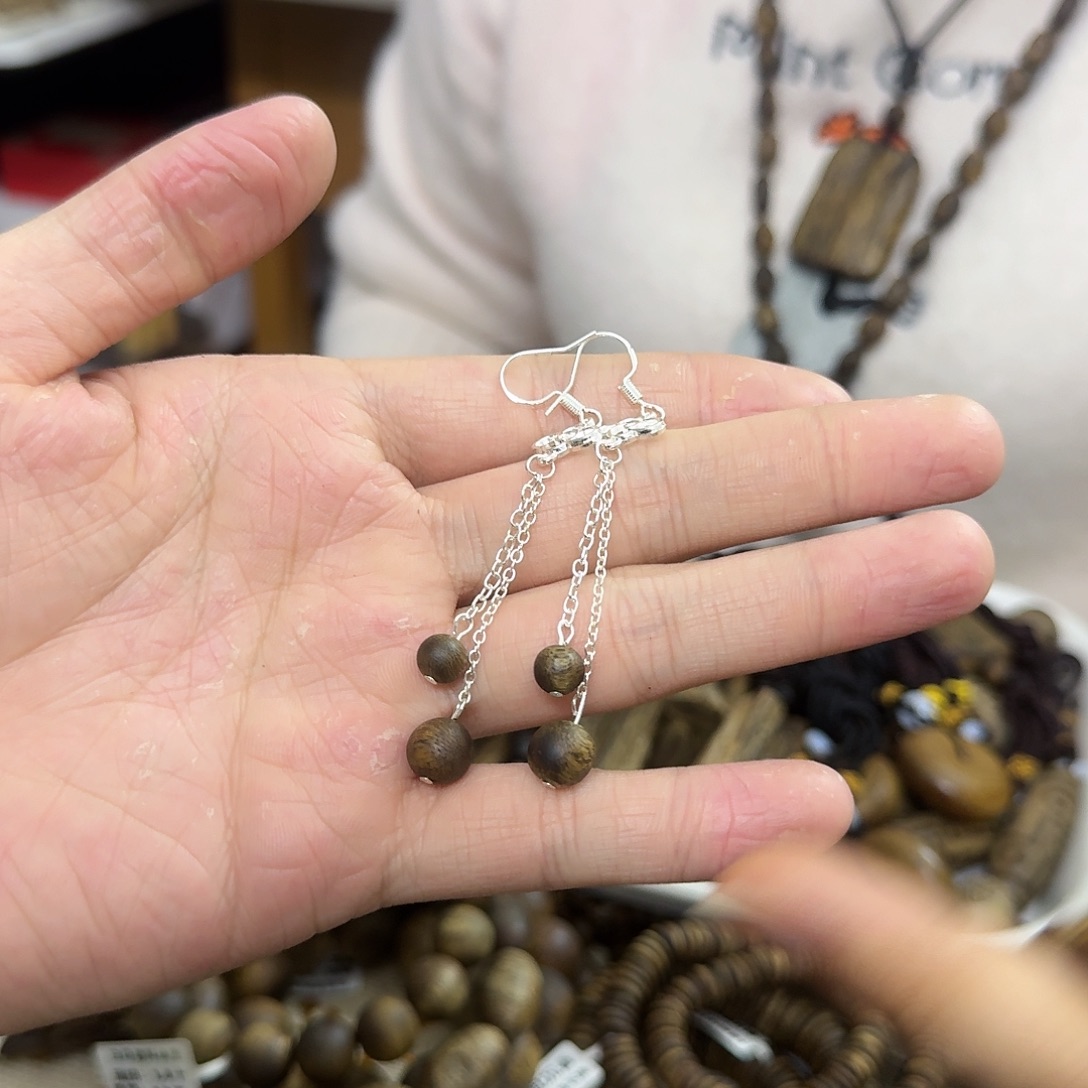 沉香沉香枕白棋 99 沉耳坠一对发货