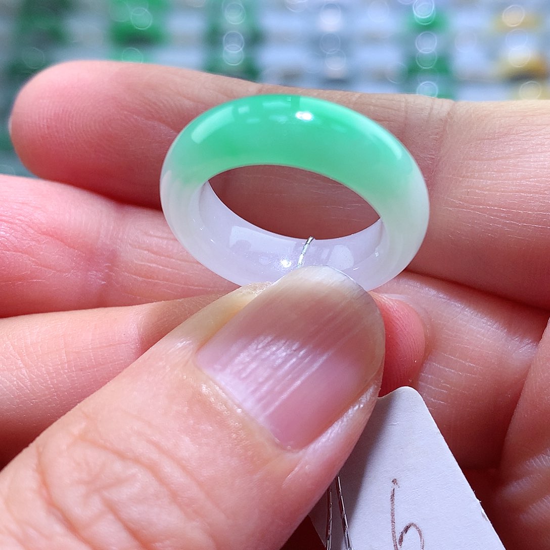 翡翠戒指未镶嵌6-7号