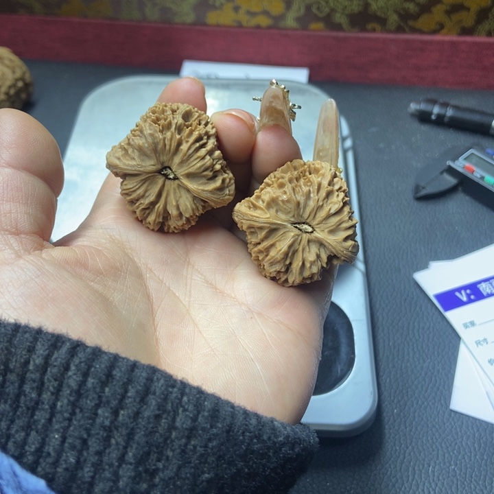 文玩核桃吊坠山*南疆的时候