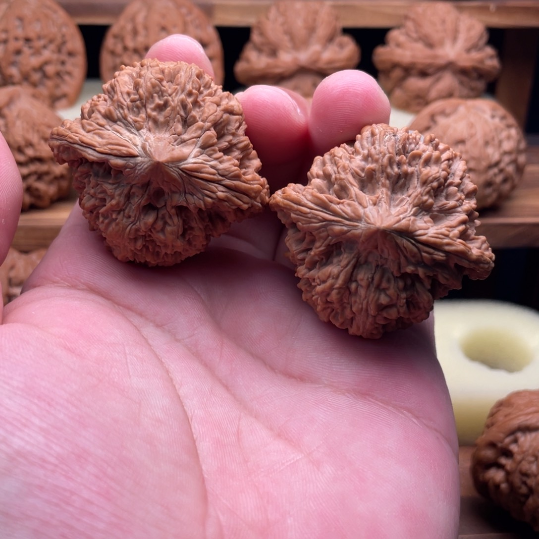 文玩核桃吊坠45全品满天星