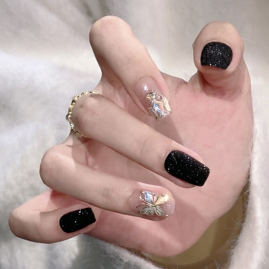 【午夜巴黎】野世穿戴甲 黑色磨砂粉拼钻无名指蝴蝶秋冬氛围感美甲