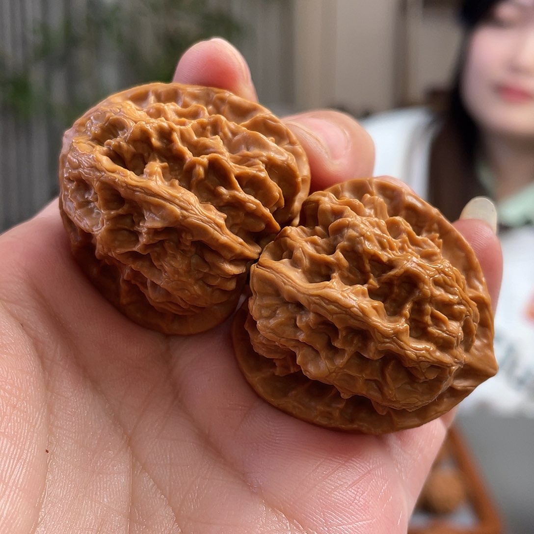 桃核把件39×40尺全品梨木台翻天印CN01440已打底