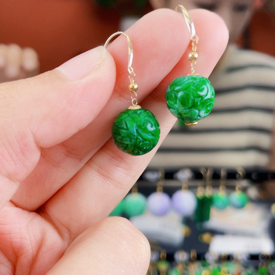 翡翠18K金镶嵌耳饰