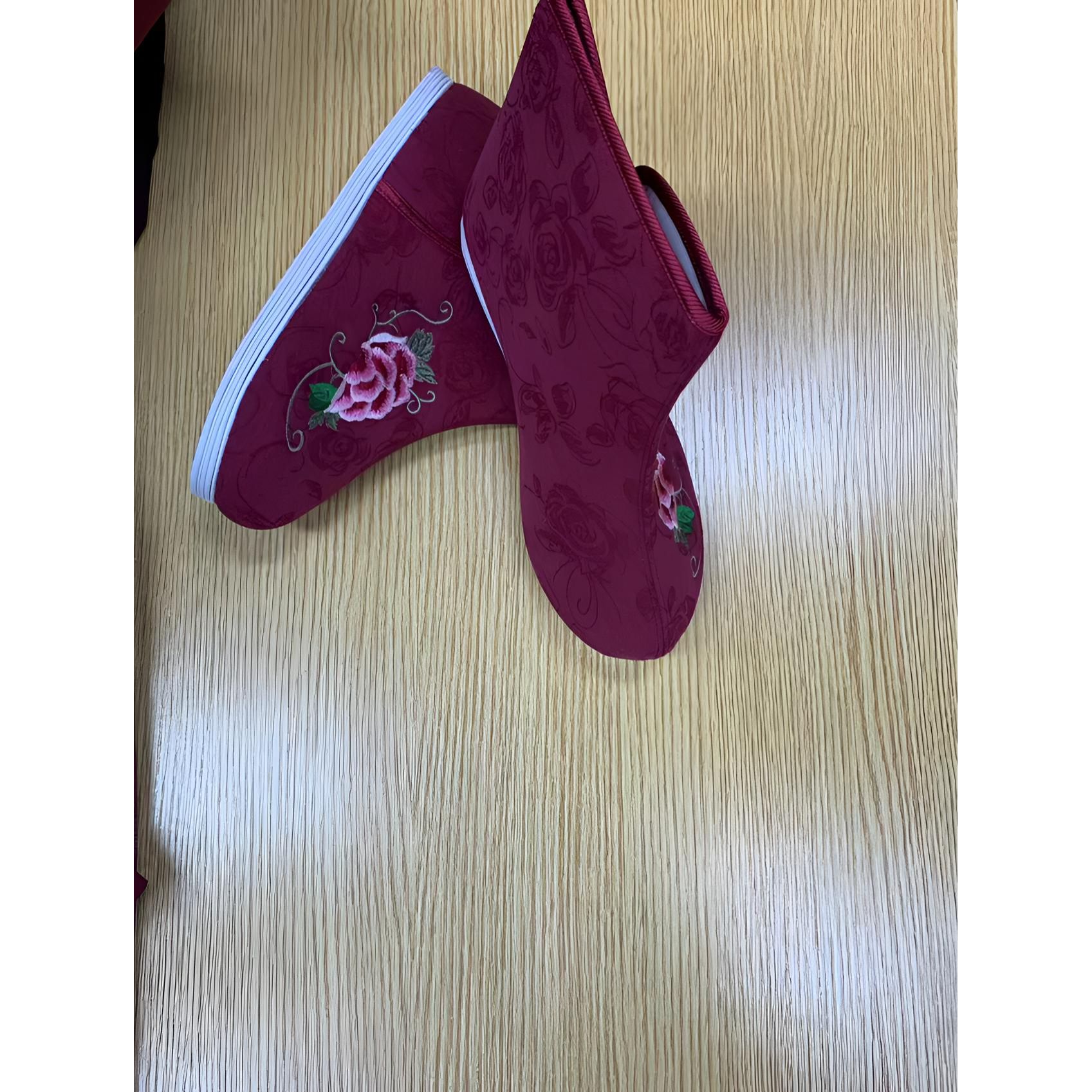 宫廷款男女鞋七件套配饰