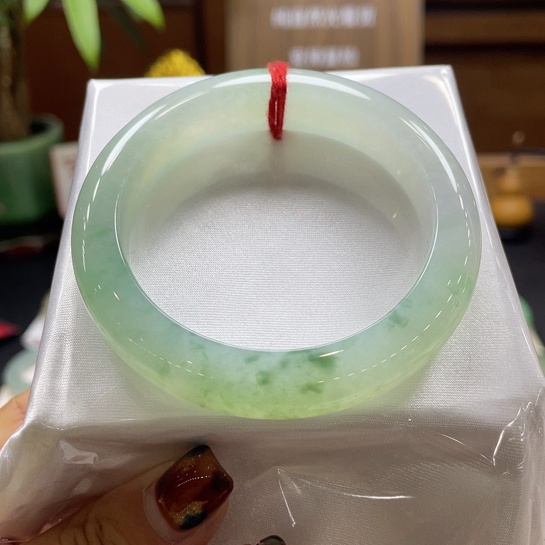 翡翠未镶嵌手镯24 号链接