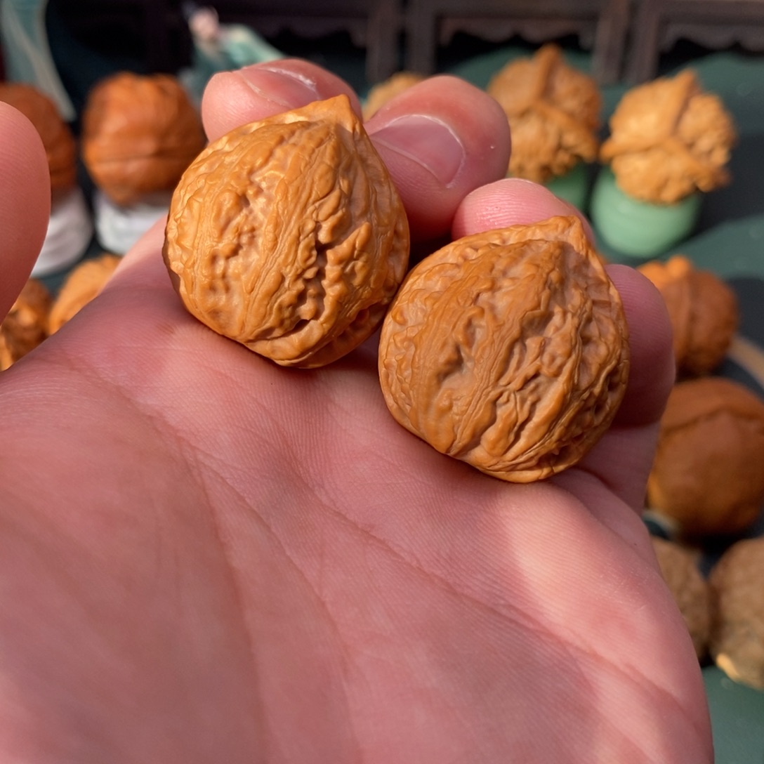 文玩核桃把件龙脊