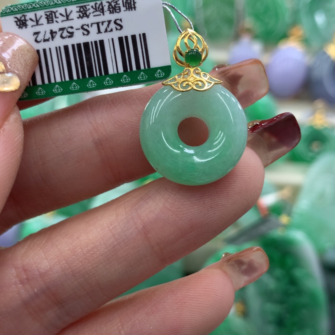 翡翠吊坠(不含链)18K金镶嵌