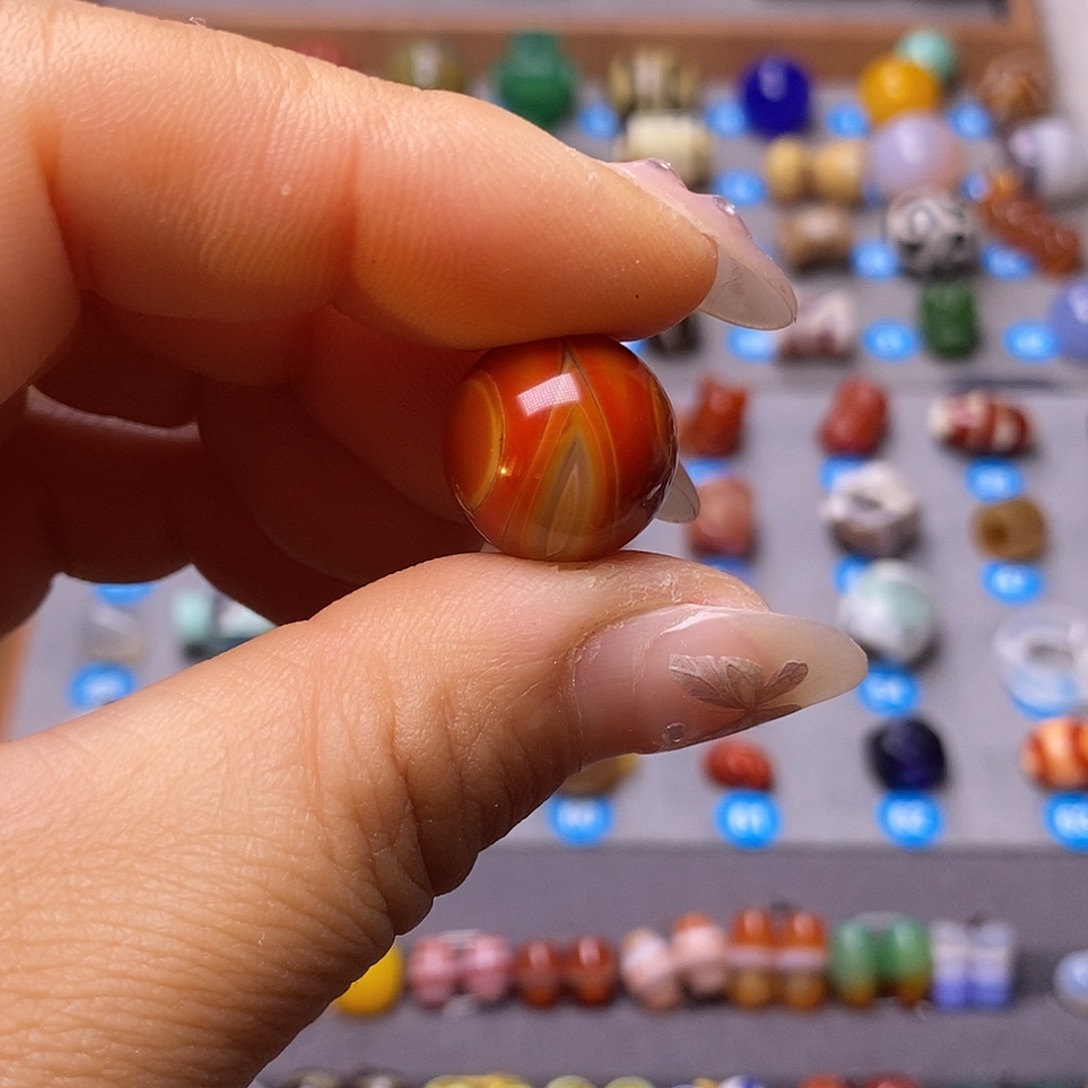 用***2玛瑙/玉髓未镶嵌颈饰