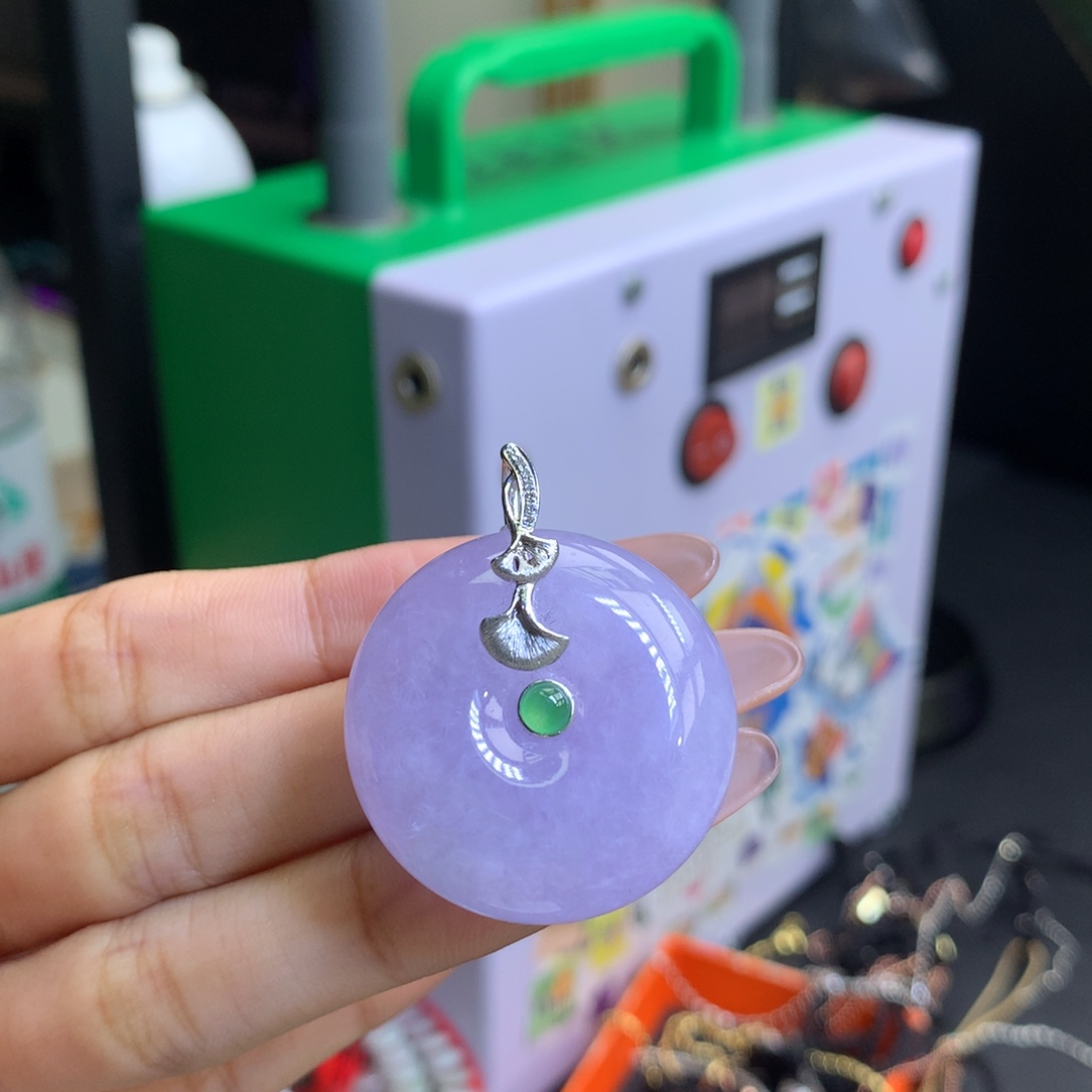 焦***包翡翠18K金镶嵌颈饰