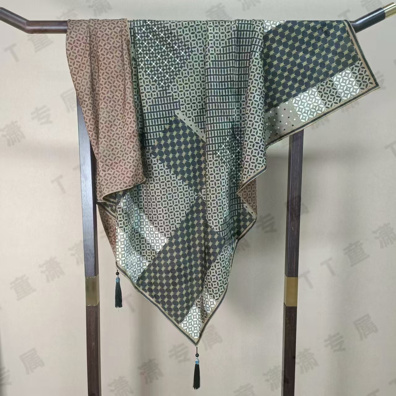 （条纹星星）国风双面110*110左右方巾