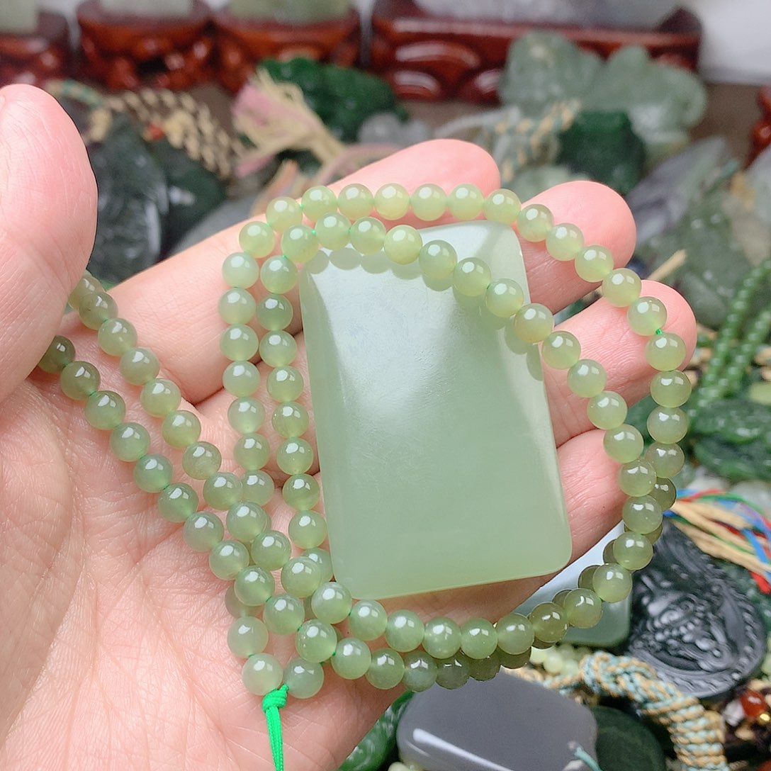 和田玉未镶嵌颈饰看***手