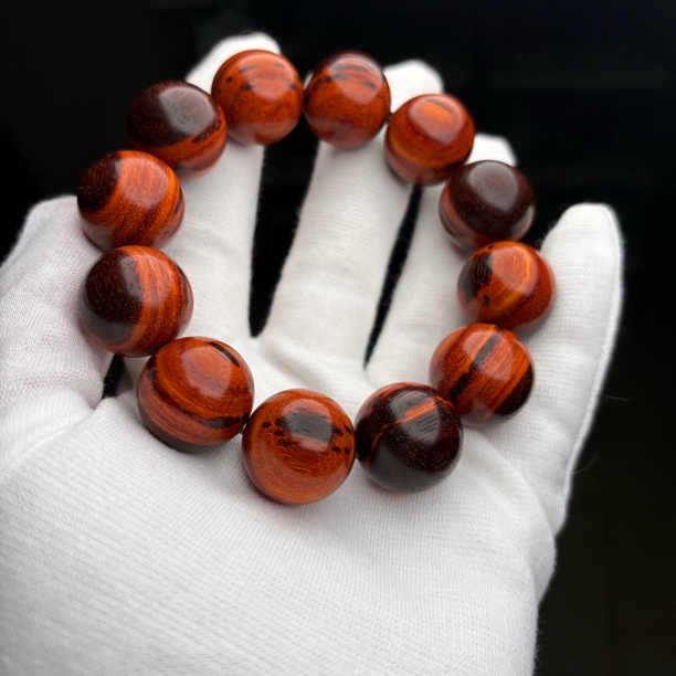 特品·小叶紫檀黑飘红2.0正圆，一物一拍