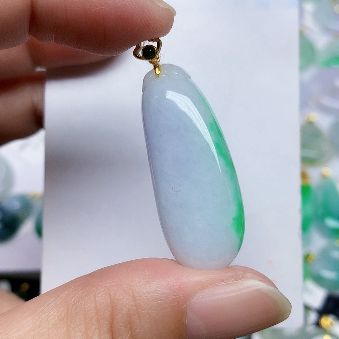 翡翠未镶嵌颈饰23557889