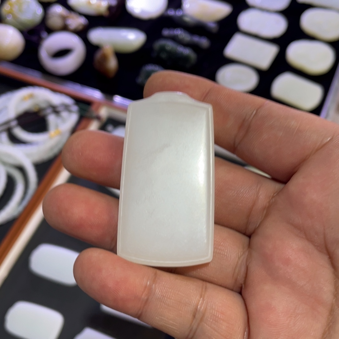 和田玉（糖玉）未镶嵌挂件